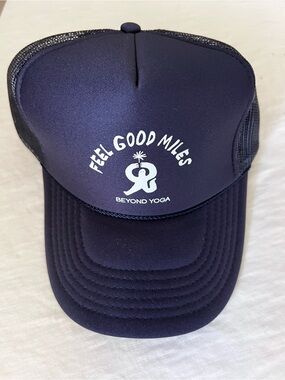 Beyond Yoga Navy 'Feel Good Miles' Mesh Trucker Hat